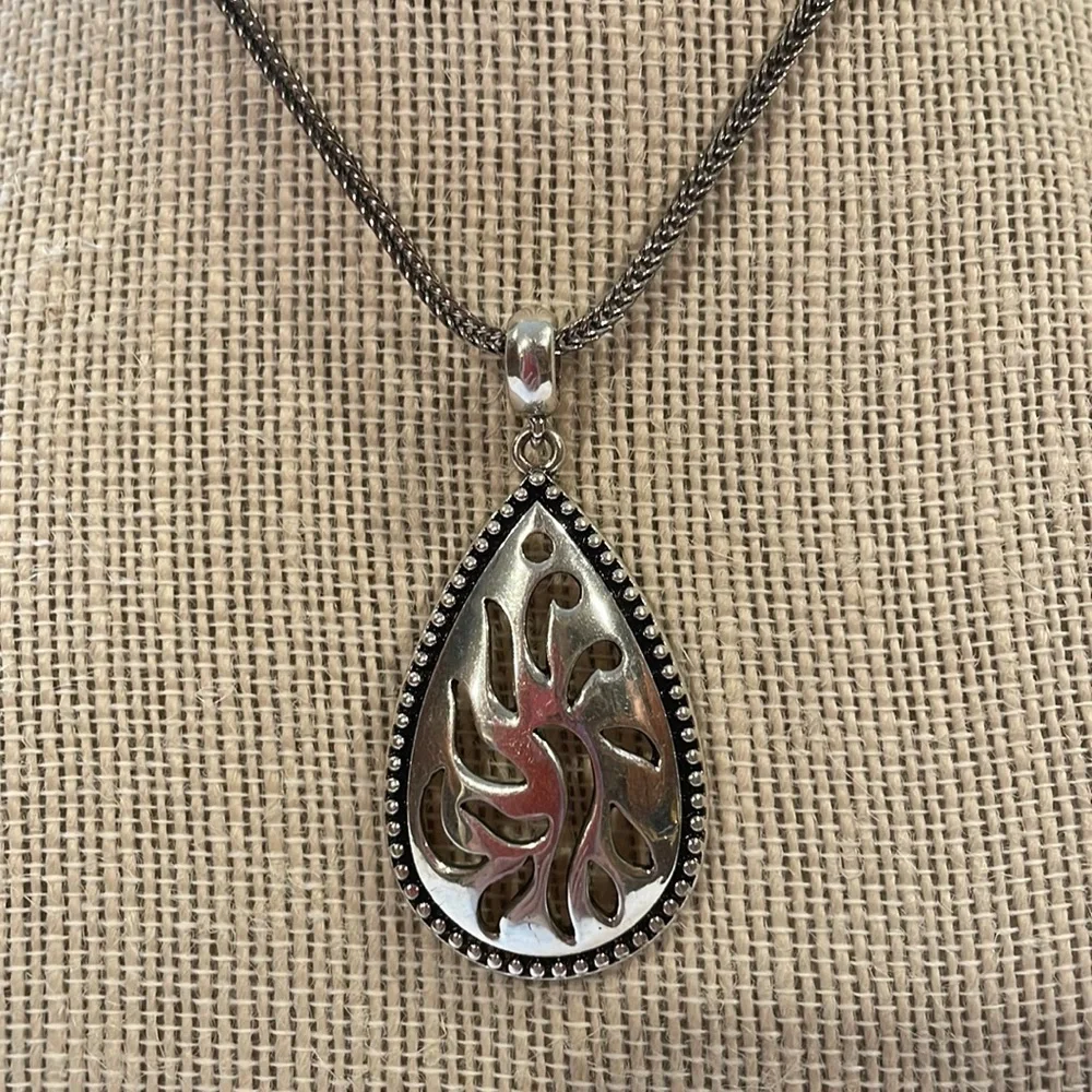 Pear Shaped Silver-Tone “Beaded Edge” Medallion Charm Adjustable Pendant - Picture 3 of 7